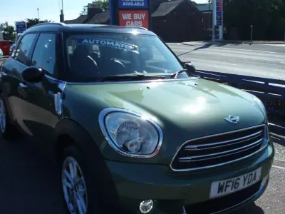 Used Mini Cooper D Countryman 112 HP (82 kW) 2016 Green SUV