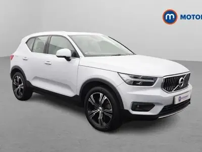 Begagnad Volvo XC40 Inscription 211 HK (155 kW) 2021 Silver SUV