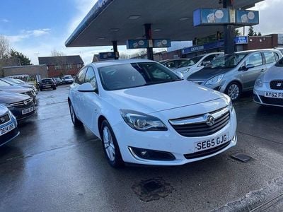 Second-hand Vauxhall Insignia SRi 2016 Alb Hatchback