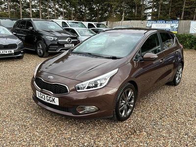 Used Kia Ceed 133 HP (97 kW) 2013 Brown Hatchback