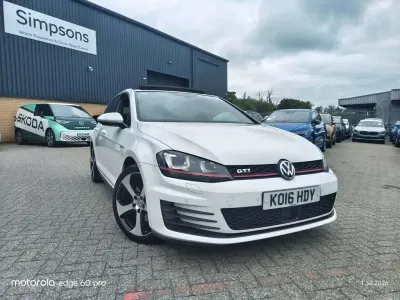 Used VW Golf VII GTI 220 HP (161 kW) 2016 White Hatchback
