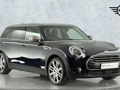 Gebraucht Mini Cooper Clubman Exclusive 134 PS (98 kW) 2022 Schwarz Kombi