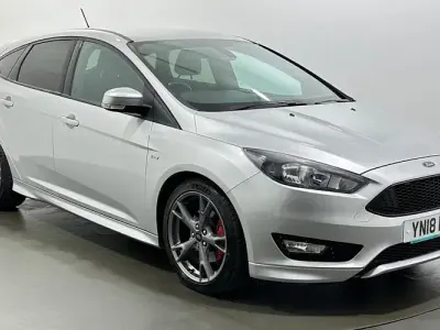Used Ford Focus ST-Line X 182 HP (133 kW) 2017 Silver Hatchback