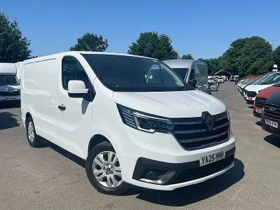 Used Renault Trafic 2025 White MPV