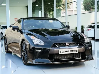 Used Nissan GT-R