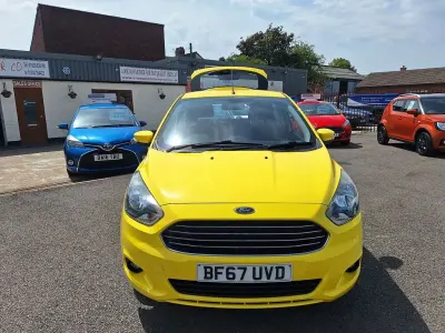 Used Ford Ka Plus Zetec 85 HP (62 kW) 2017 Yellow Hatchback