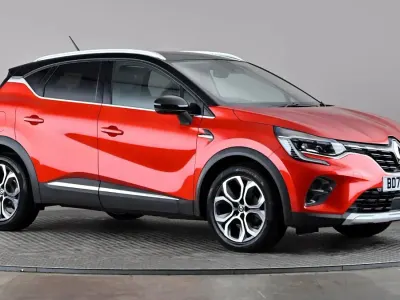 Gebraucht Renault Captur Version S 140 PS (102 kW) 2021 Rot SUV
