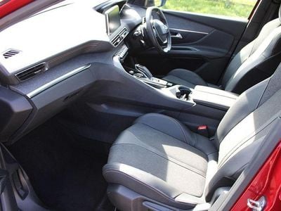 Used Peugeot 3008 Premium 129 HP (94 kW) 2020 Red SUV