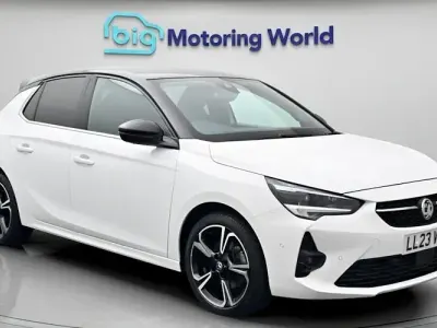 Used Vauxhall Corsa Ultimate 131 HP (96 kW) 2023 White Hatchback