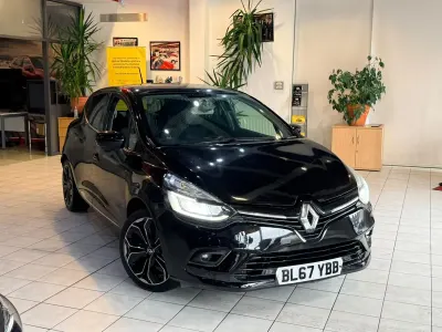 Used Renault Clio Signature 90 HP (66 kW) 2018 Black Hatchback