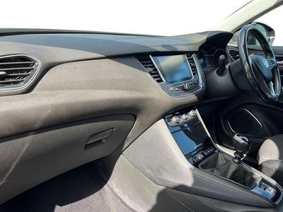 Used Vauxhall Grandland X SRi 128 HP (94 kW) 2022 Red SUV