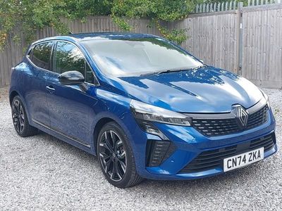 Used Renault Clio V Techno 90 HP (66 kW) 2024 Blue Hatchback