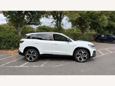 Used Renault Austral Techno Esprit Alpine 200 HP (147 kW) 2024 White  SUV
