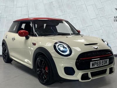 Used Mini John Cooper Works Hatch 231 HP (169 kW) 2019 White Hatchback