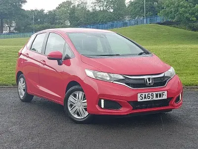 Used Honda Jazz S 102 HP (75 kW) 2019 Red Hatchback