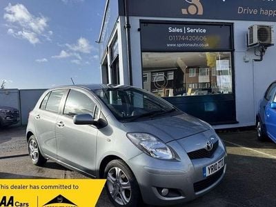 Used Toyota Yaris 101 HP (74 kW) 2010 Silver Hatchback