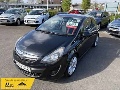 Used Vauxhall Corsa SRi 100 HP (73 kW) 2014 Black Hatchback