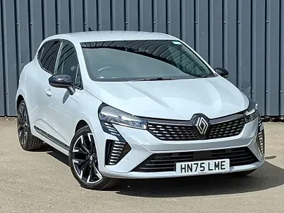 Used Renault Clio Techno 90 HP (66 kW) 2025 Grey Hatchback