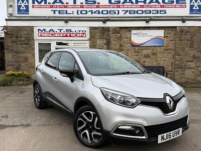 Used Renault Captur Dynamique 90 HP (66 kW) 2015 Silver SUV