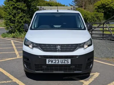 Used Peugeot Partner Premium 102 HP (75 kW) 2023 White MPV
