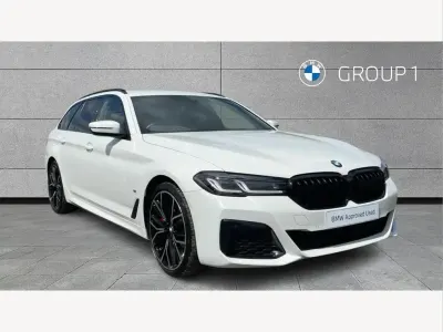 Używany BMW 520 M Sport 187 KM (137 kW) 2023 Biały Kombi