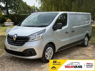 Used Renault Trafic 2019 Silver MPV