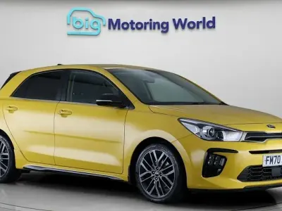 Begagnad Kia Rio GT-Line S 120 HK (88 kW) 2020 Gul Halvkombi