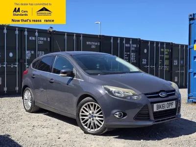 Used Ford Focus Zetec 125 HP (91 kW) 2011 Grey Hatchback