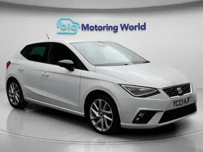 Używany Seat Ibiza FR 80 KM (58 kW) 2023 Biały Hatchback