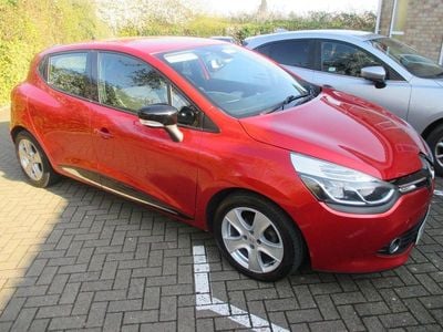 Used Renault Clio IV Dynamique 90 HP (66 kW) 2016 Red Hatchback