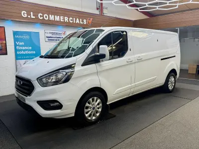 Used Ford Transit Custom Limited 130 HP (95 kW) 2023 White Van