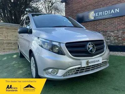Usado Mercedes Vito 2022 Prateado Van