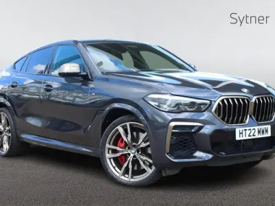 Begagnad BMW X6 M50 Shadowline 523 HK (384 kW) 2022 Grå SUV