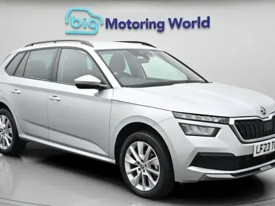 Käytetty Skoda Kamiq SE Drive 150 HP (110 kW) 2023 Hopea Katumaasturi