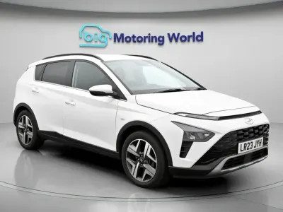 Używany Hyundai Bayon Premium 120 KM (88 kW) 2023 Biały SUV