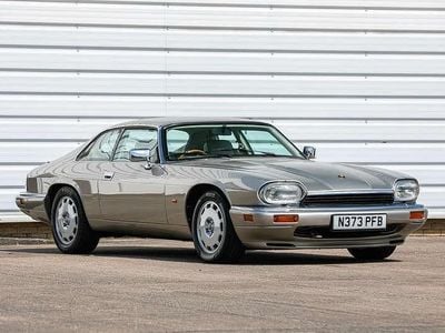 Used Jaguar XJS 283 HP (208 kW) 1996 Gold Sedan