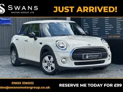 Used Mini Cooper Hatch 2018 White Hatchback