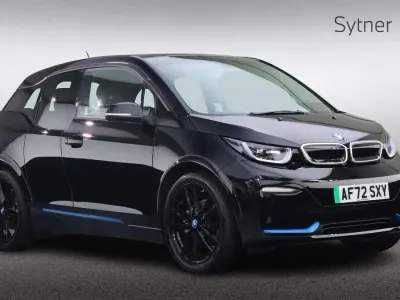 Begagnad BMW i3 Comfort Edition 133 kW (181 HK) 2022 Svart Halvkombi