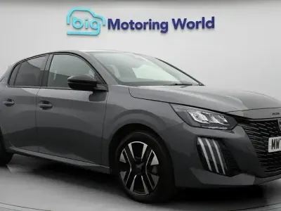 Used Peugeot 208 Allure 101 HP (74 kW) 2024 Grey Hatchback