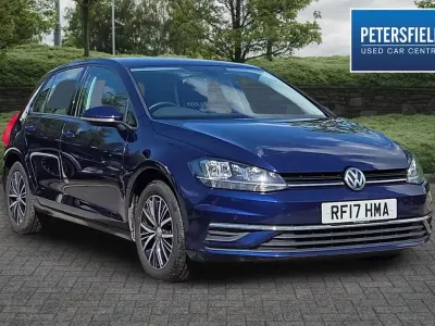 Used VW Golf VII SE 123 HP (90 kW) 2017 Blue Hatchback