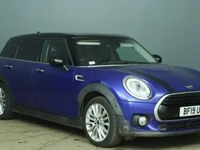 Usado Mini Cooper Clubman Classic 2019 Azul Familiar