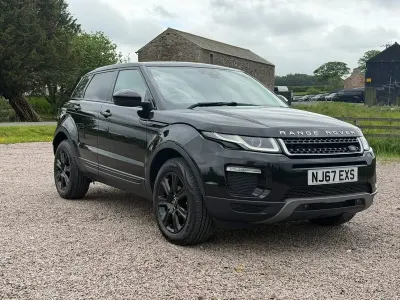 Used Land Rover Range Rover evoque SE 2017 Black Estate