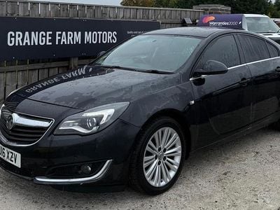 Black Used 2016 Vauxhall Insignia Design Edition Hatchback | £2,350 (Fair price)