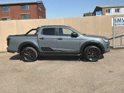 Used Isuzu D-Max 2024 Grey Pickup