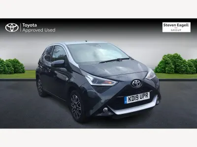 Używany Toyota Aygo X-clusiv 72 KM (52 kW) 2019 Szary Hatchback