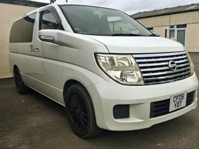 Używany Nissan Elgrand 2018 Biały