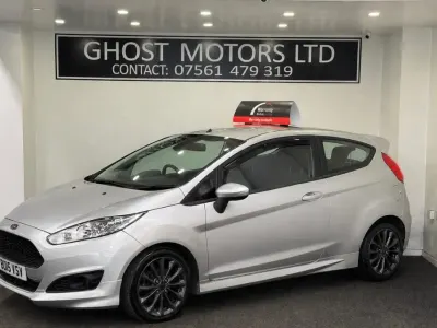 Used Ford Fiesta Zetec 125 HP (91 kW) 2015 Silver Hatchback