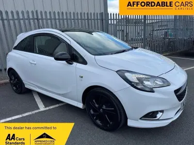 Używany Vauxhall Corsa Edition 70 KM (51 kW) 2015 Biały Hatchback