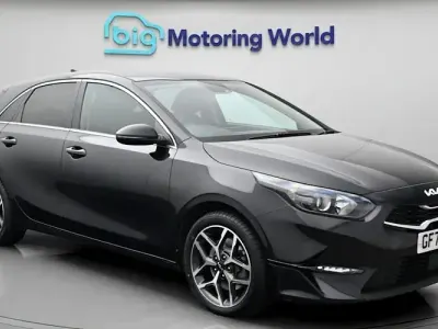 Usado Kia Ceed 160 HP (117 kW) 2021 Preto Citadino