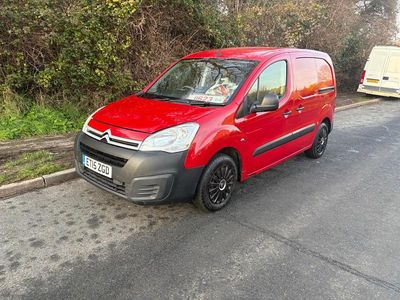 Red Used 2015 Citroën Berlingo MPV | £2,995 (Good price)